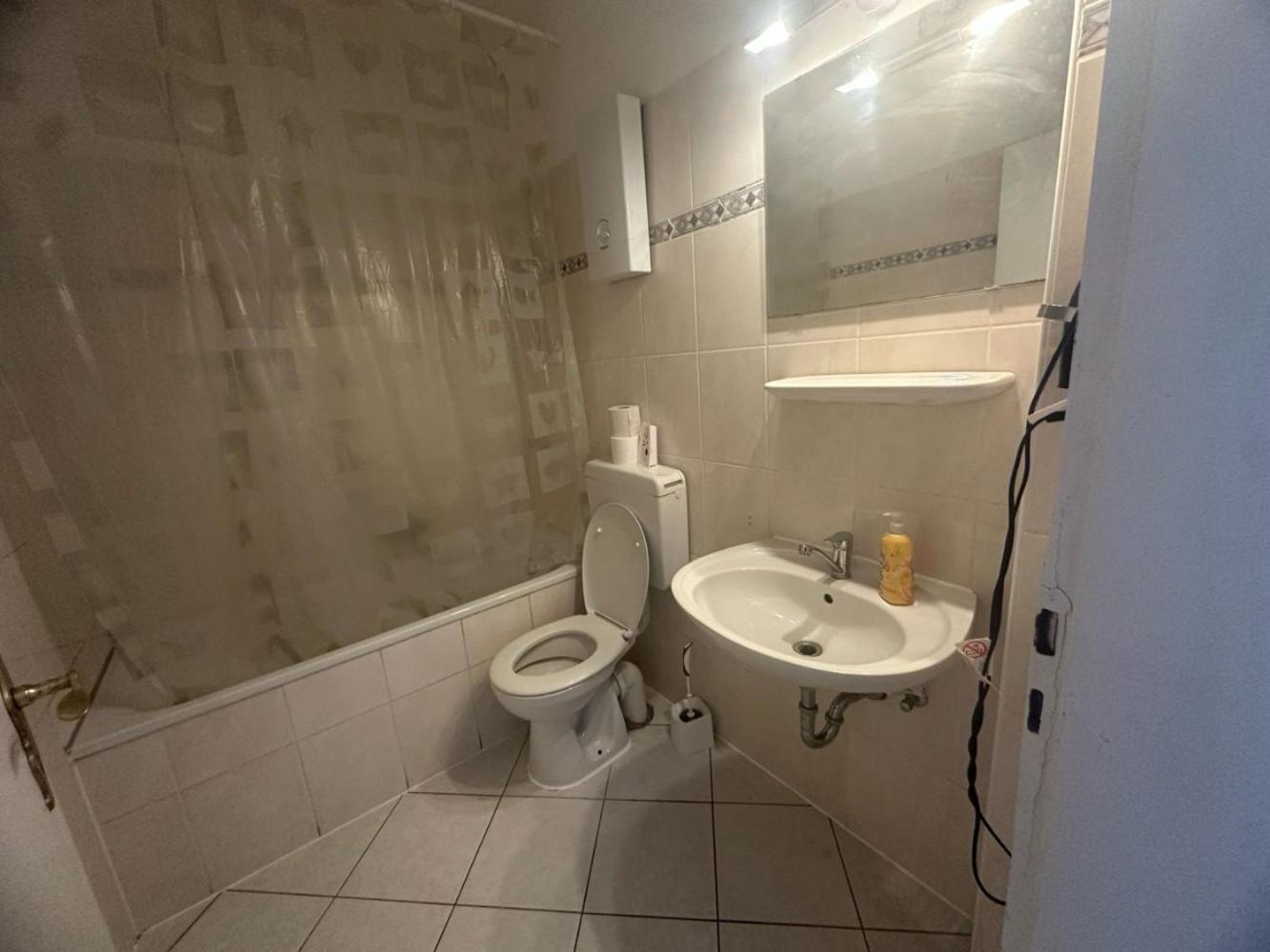 Ferienwohnung Neuss Zewnętrze zdjęcie